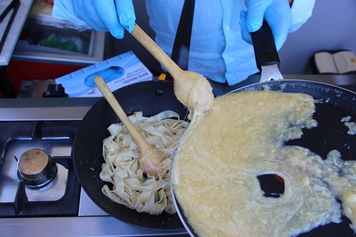 Trabzonlu'nun kuymak konsepti ilgi çekiyor! Farklı sunumlarla kuymağı herkese sevdirdi 6